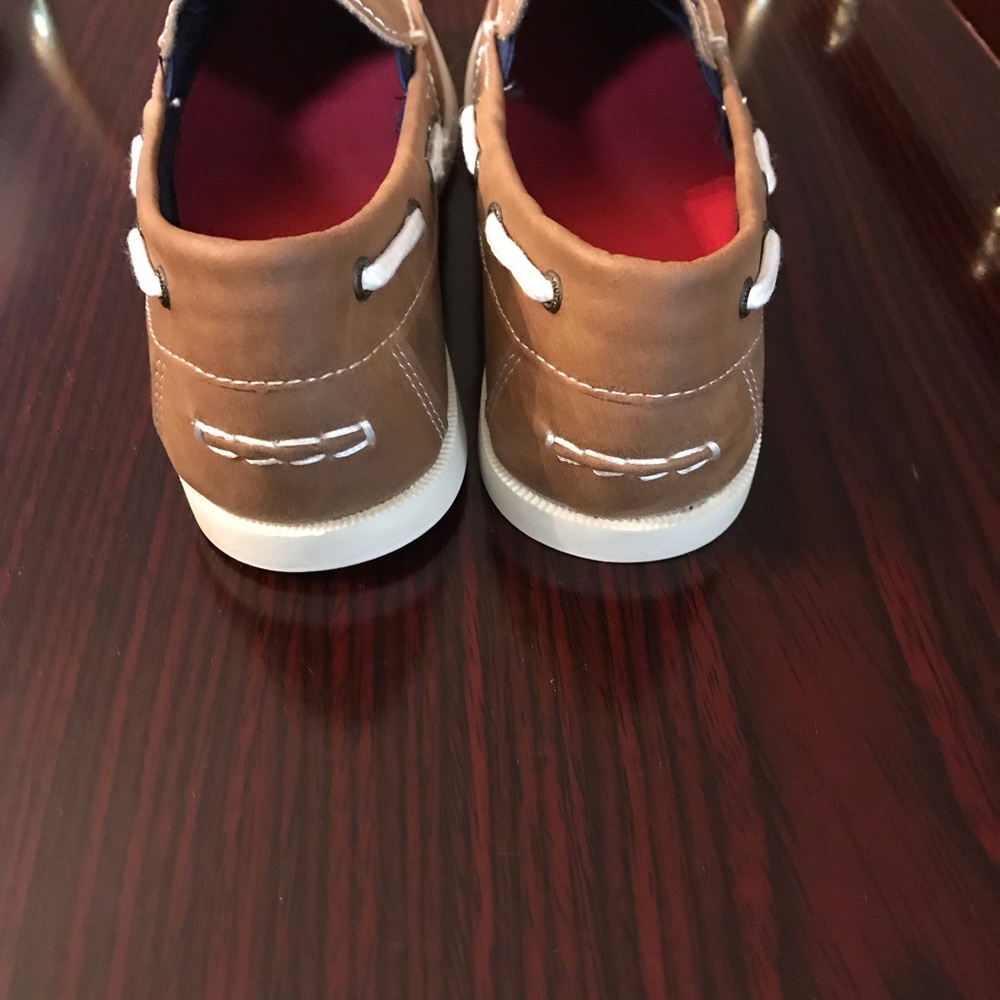 Woman’s Classic Nautica Tan White Rope Slip Ons! - Picture 8 of 15